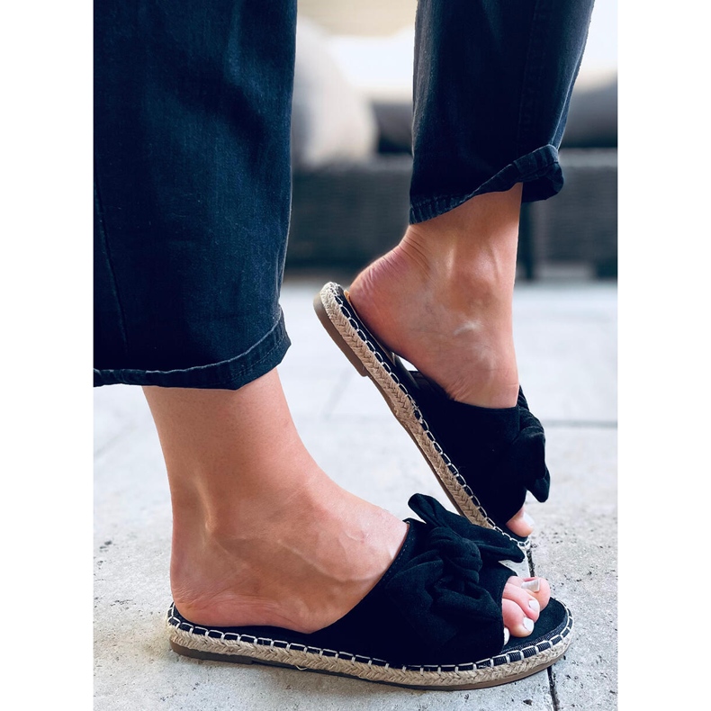 Larysa mustat espadrillit 1
