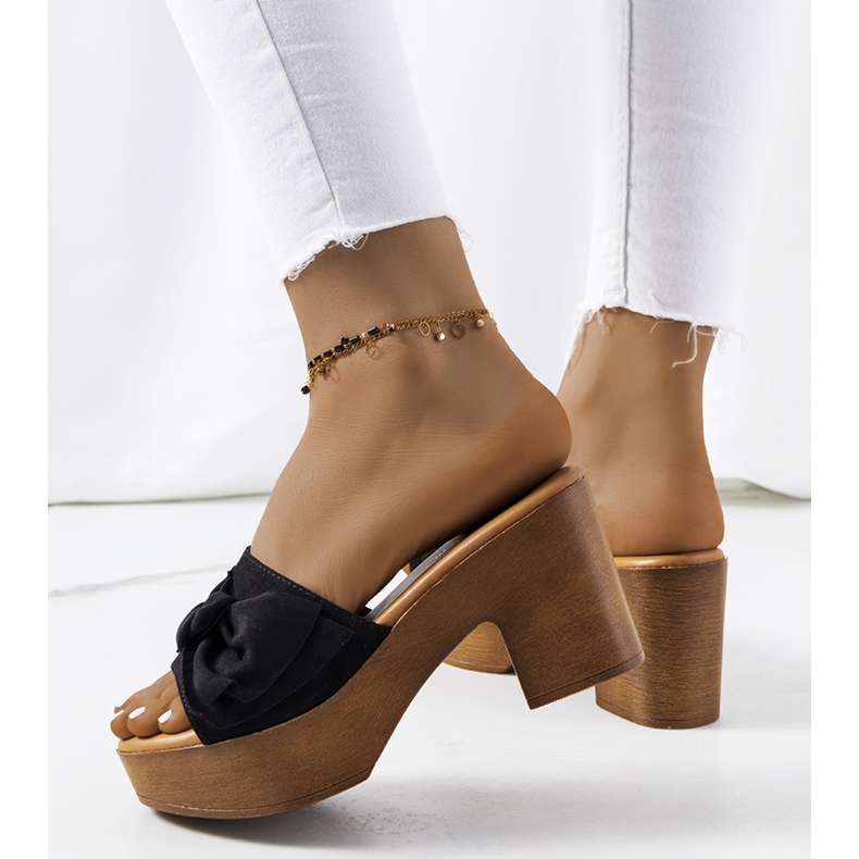 Mustat korkeakorkoiset Sarthe-tossut 1