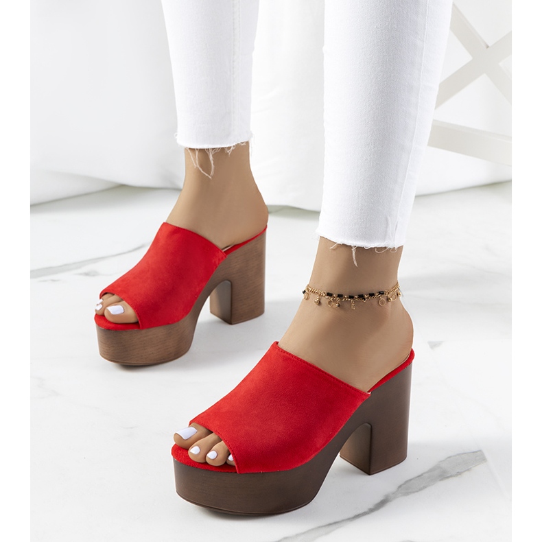 Punaiset varvastossut Klaren-alustalla punainen 1