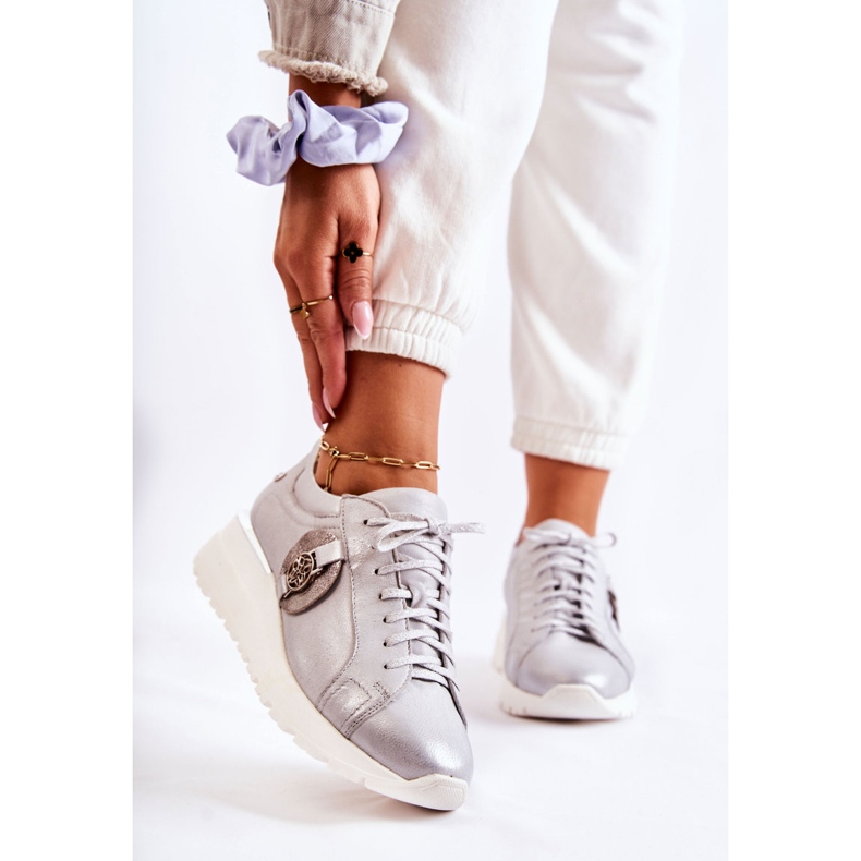 Nahkaiset urheilukengät kiilalla Maciejka 05492-11 hopea 1