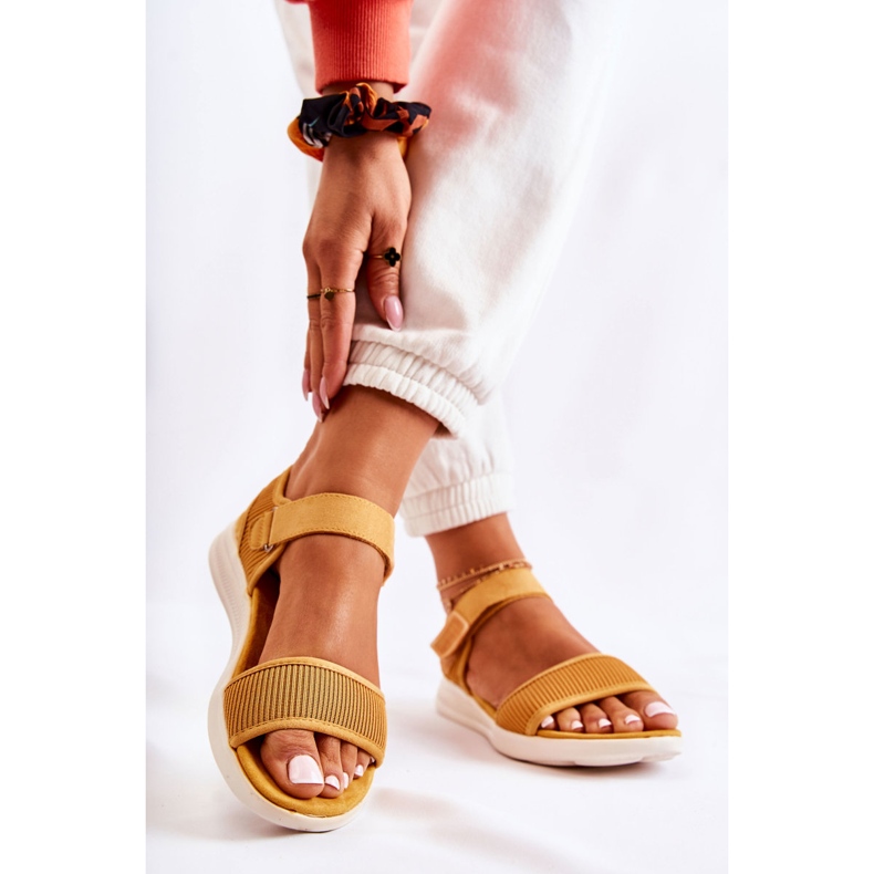 PE1 Naisten mukavat sandaalit tarranauhalla, keltainen Sidney 2