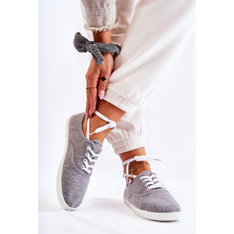 PE1 Naisten klassiset tennarit, sidottu harmaa Dellis 2