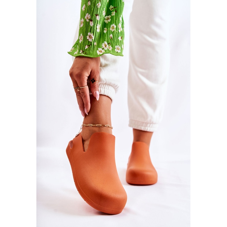 FS1 Muodikkaat oranssit Meriko-puukengät 1