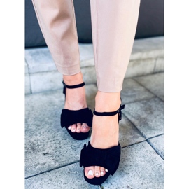 Sandaalit Adella Black -alustalla musta 1