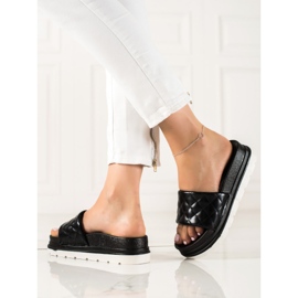 Small Swan Tikatut tossut alustalla musta 1