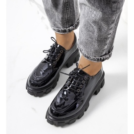 Donkerin mustaksi lakatut naisten kengät 1