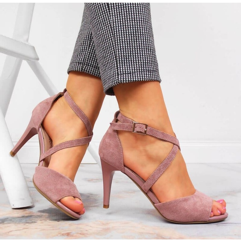 Vaaleanpunaiset sandaalit korkokengissä W Sergio Leone vaaleanpunainen 2