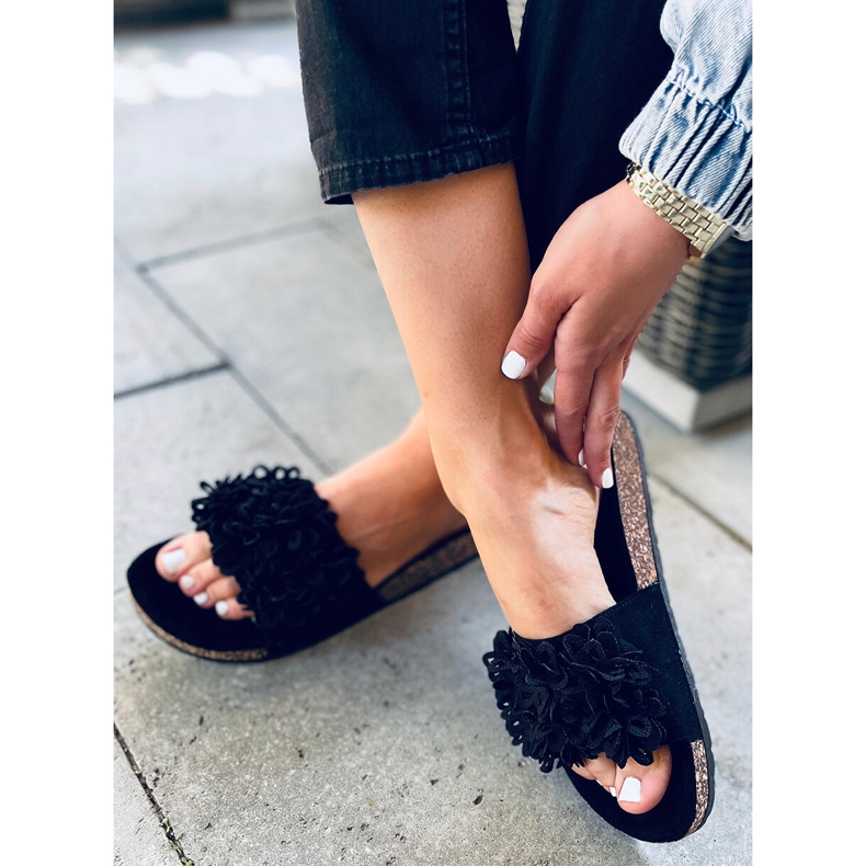 Berry Black korkkitossut musta 1