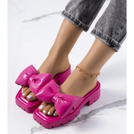 Vaaleanpunaiset tossut traktorin Platt-pohjassa vaaleanpunainen 2