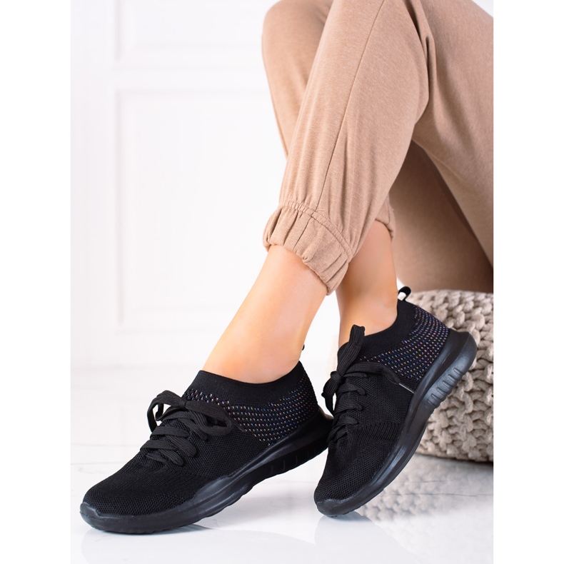 DK mustat urheilukengät 1