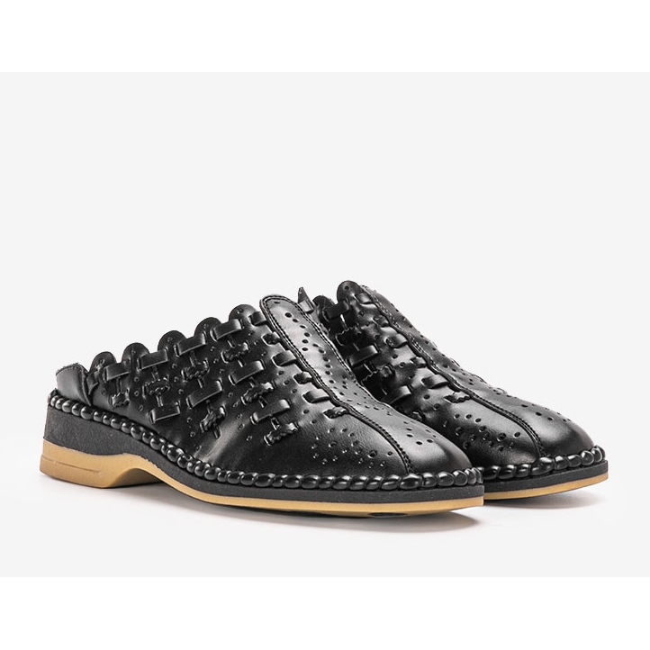 Breno mustat harjakattoiset tossut 1