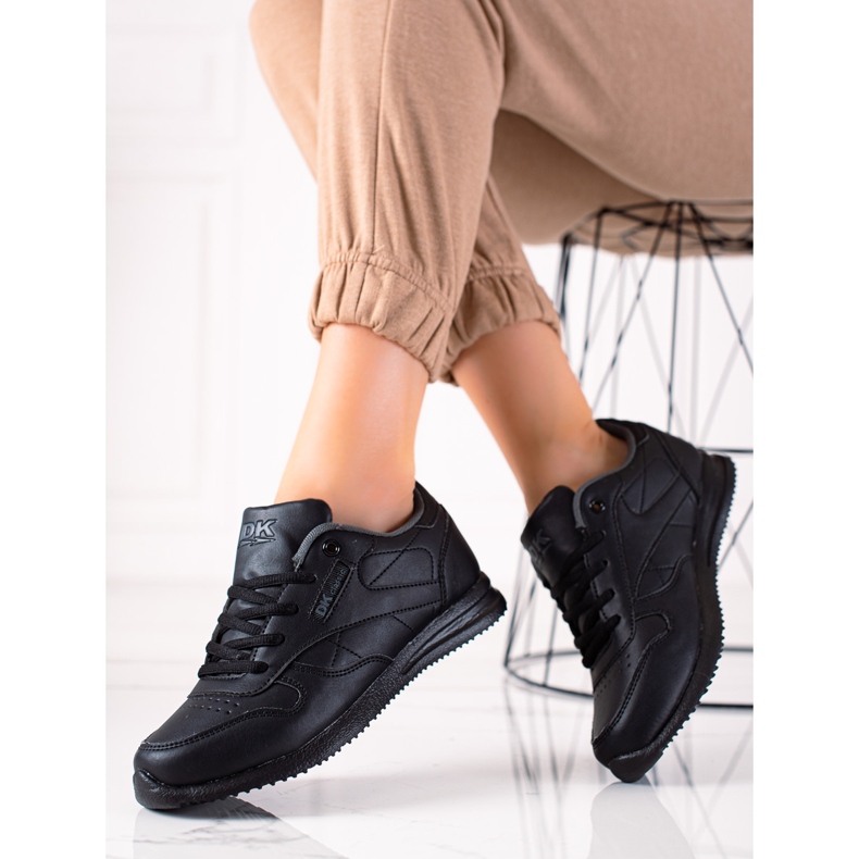 DK klassiset urheilukengät musta 1