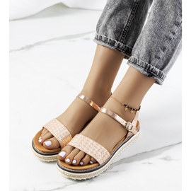 Kultaiset sandaalit koristeellisella Acton-tasolla kultainen 1