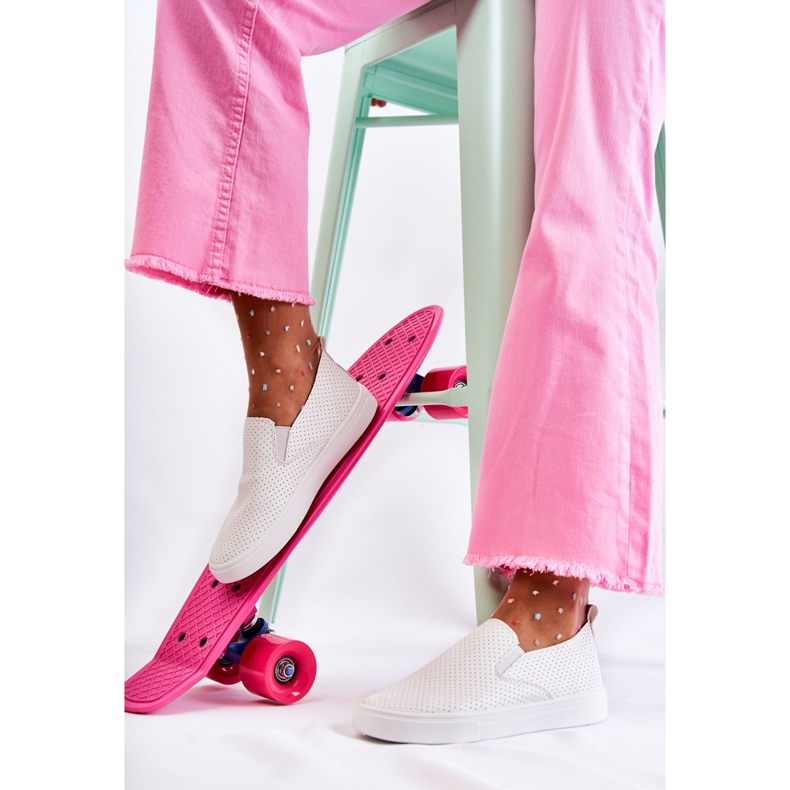 FK2 Naisten valkoiset Viviana Slip-On -kengät valkoinen 1