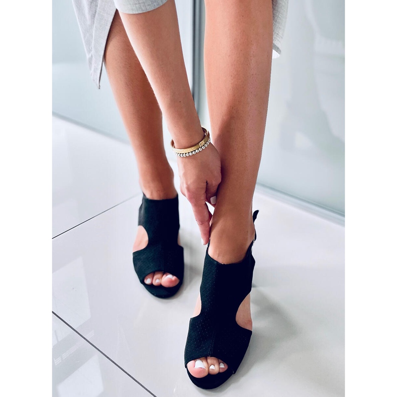 Stacy Black korkeakorkoiset harjakattoiset sandaalit musta 2