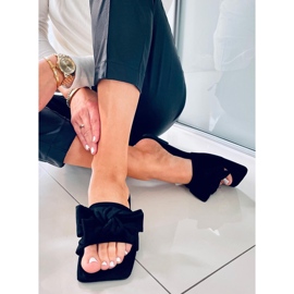 Nisha Black Square -pohjaliukumäet musta 1