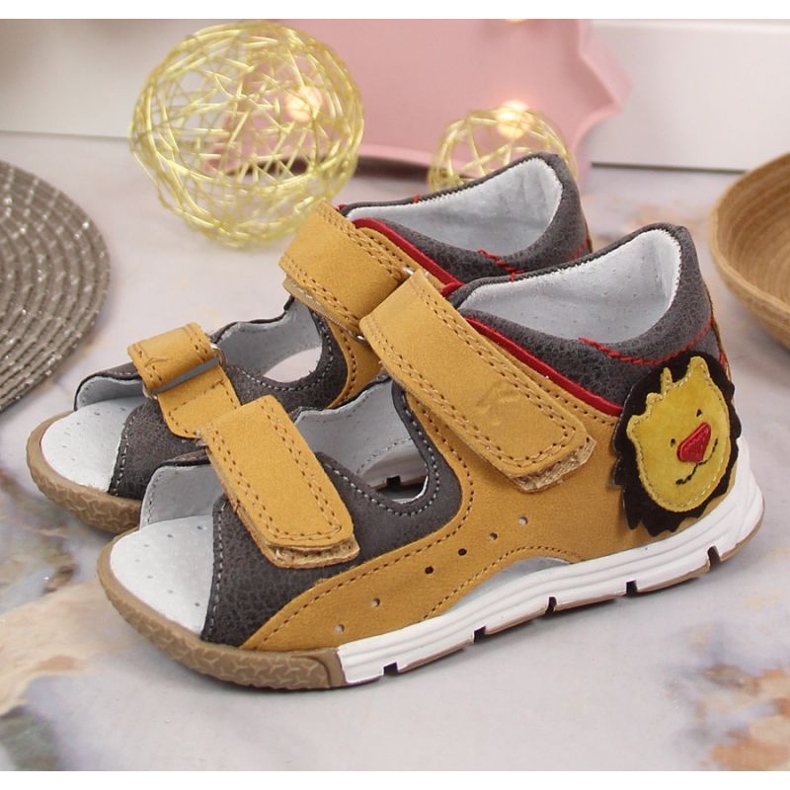 Velcro sandaalit Kornecki Jr KOR6867 kameli ruskea 2