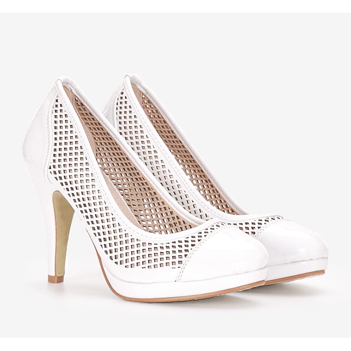 Valkoiset pumput Friarin kantapäässä valkoinen 1