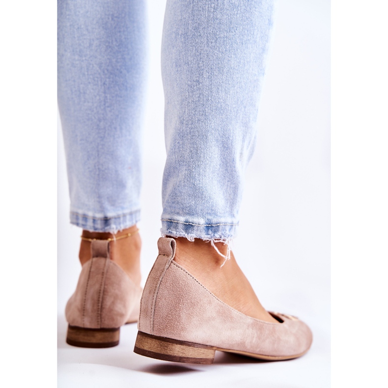 Naisten mokkanahkaiset ballerinat, joissa on Nicole 2746 beige koristelu 2