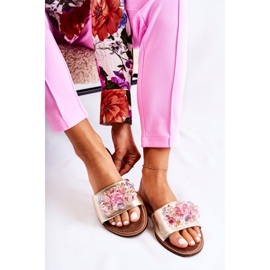 Naisten nahkaiset tossut Nicole 2726 kultaisella koristeella kultainen 2