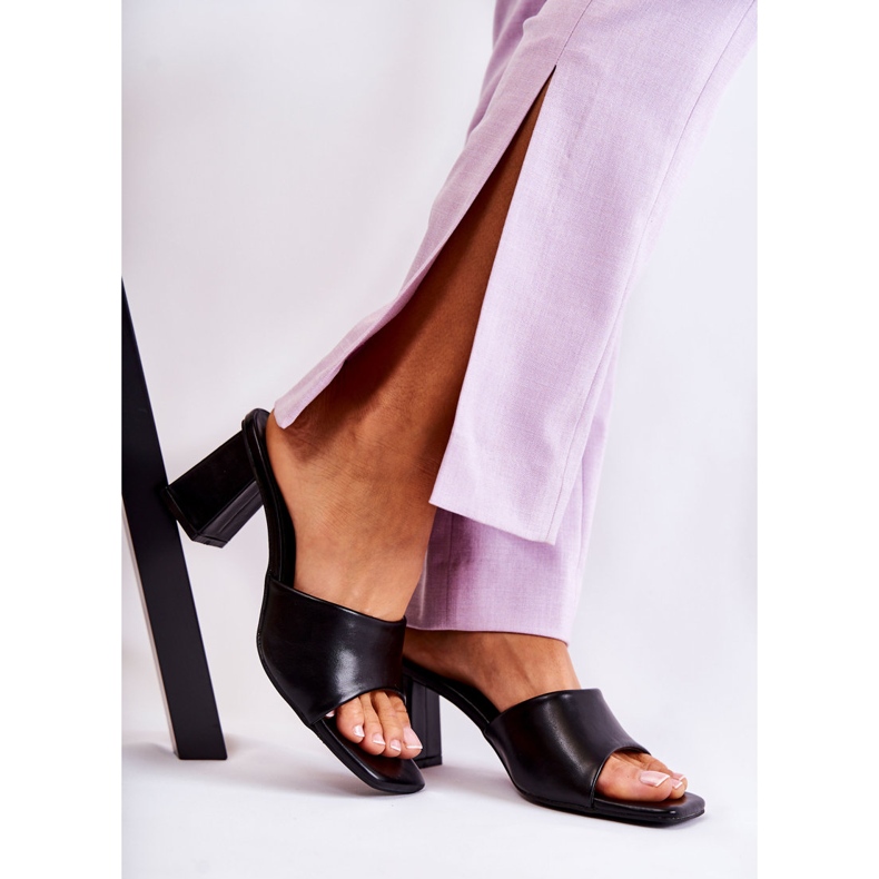 PG1 Nahkaiset klassiset tossut kantapäässä Musta Talena 1