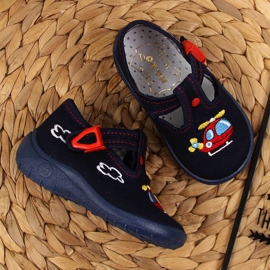 Poikien kotitossut päiväkotiin laivastonsiniset Nazo sininen 2