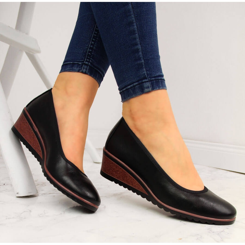 Vincezan mustat kiilapumput 2