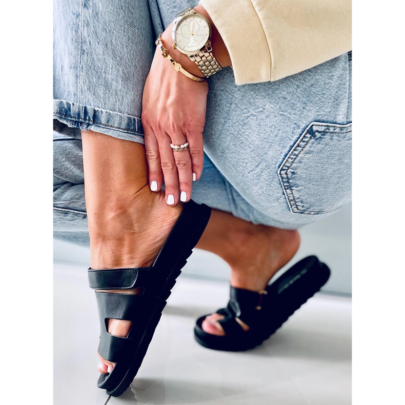 Naisten Tawny Black -tossut musta 2