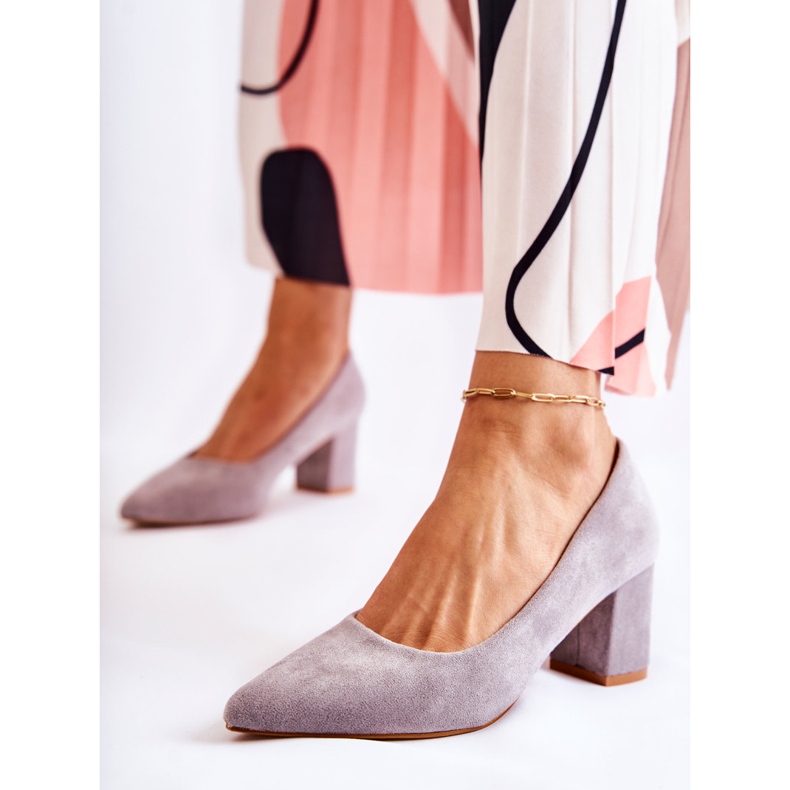 PS1 Klassiset mokkanahkapumput harmaalla Lency-korolla 1 PS1 Klassiset mokkanahkapumput harmaalla Lency-korolla 1