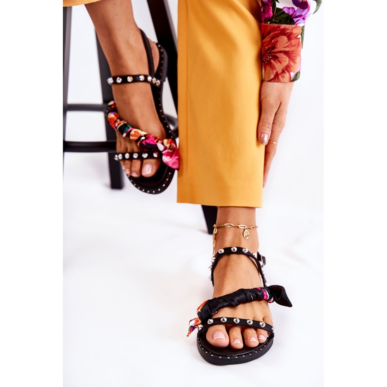 PG1 Naisten sandaalit Mataron mustilla koristeilla musta 2