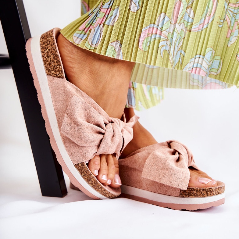 PG1 Tossut niin mukavalla vaaleanpunaisella alustalla vaaleanpunainen 1