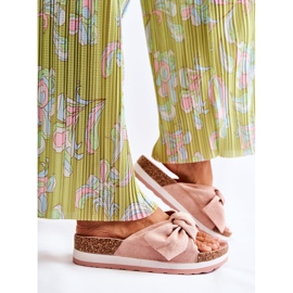 PG1 Tossut niin mukavalla vaaleanpunaisella alustalla vaaleanpunainen 2