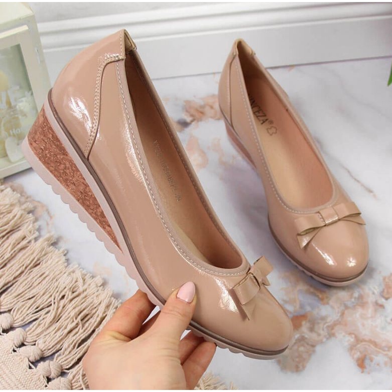 Kiilapumput beige lakattu W Vinceza 1