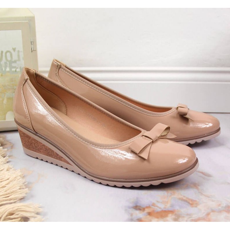 Kiilapumput beige lakattu W Vinceza 2