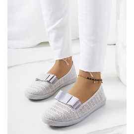 Zordan harmaat harjakattoiset lenkkarit 1