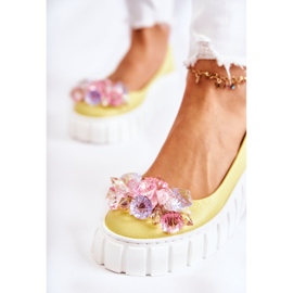 PA2 Nahkaballerinat lavalle, jossa on värikäs keltainen ladette-koristelu 2