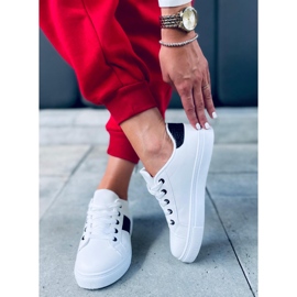 Maeve Black naisten tennarit valkoinen musta 1