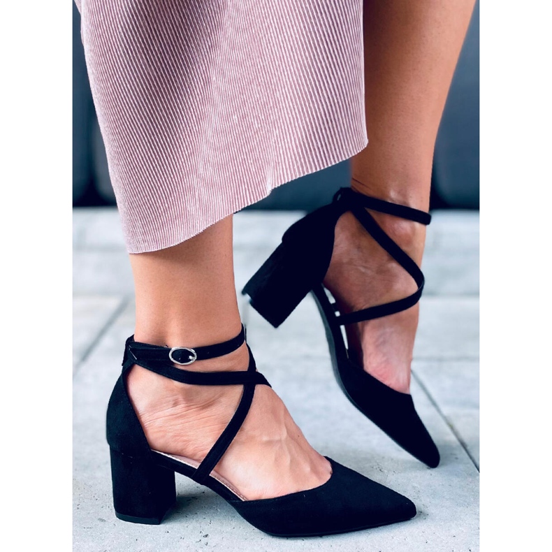 Sandra Mustat korkokengät 2