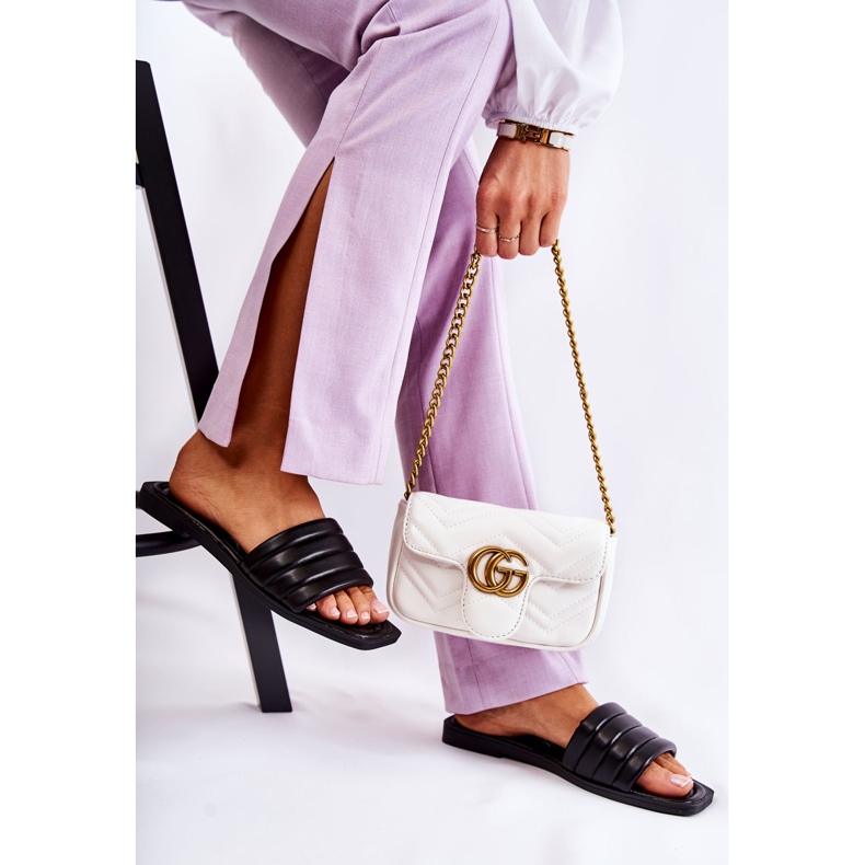 PG1 Naisten mustat nahkatossut ja tikkaus Raula 1