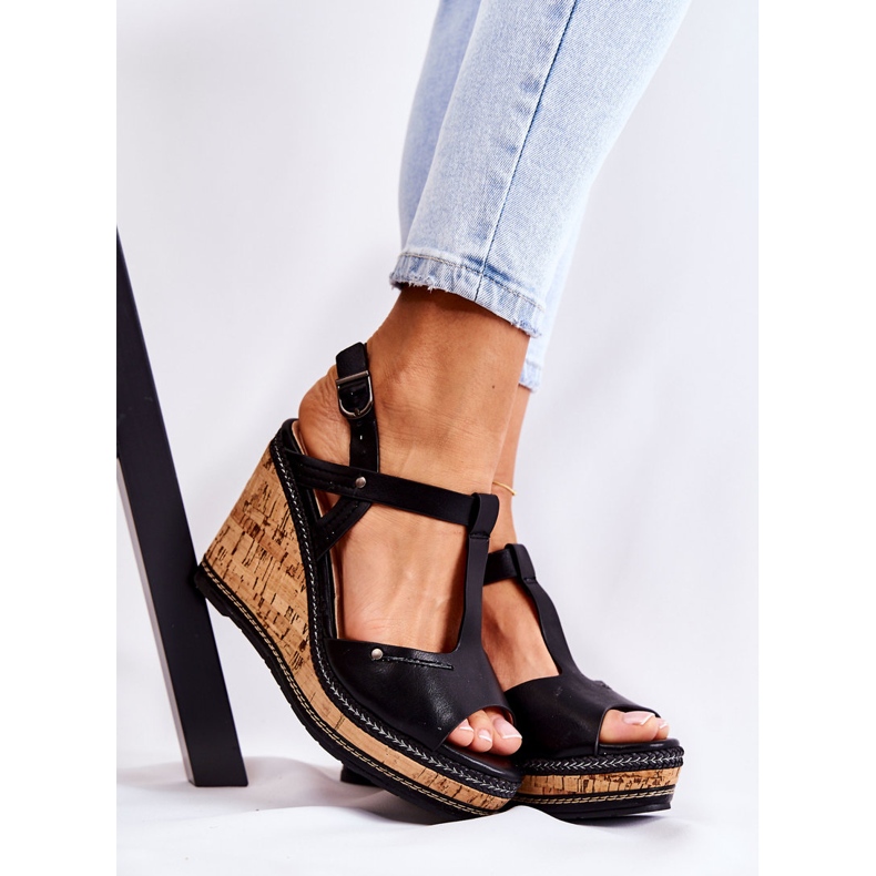 PG1 Klassiset mustat nahkaiset kiila sandaalit Valorin 1