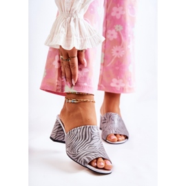 Naisten nahkaiset tossut korkeakorkoisella seepranharmaalla Nessitalla hopea 1