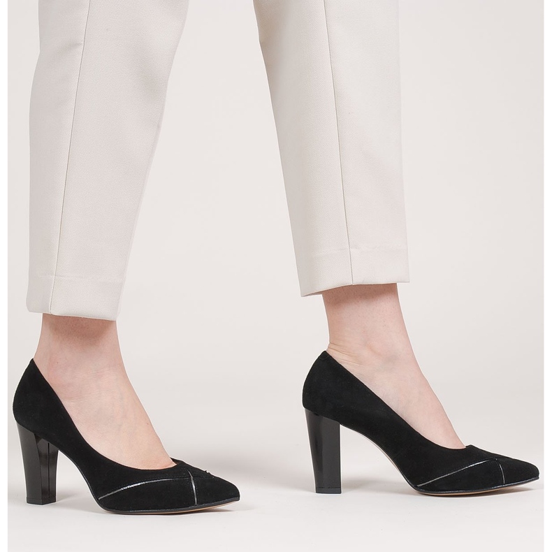 Marco Shoes Mustat mokkanahkat, joissa kuvio 1