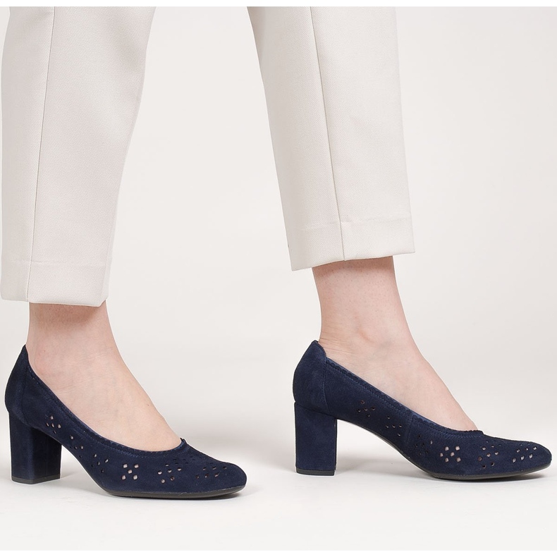Marco Shoes Tummansiniset pumput, joissa on rei'itys leveämpää jalkaa varten tummansininen 1