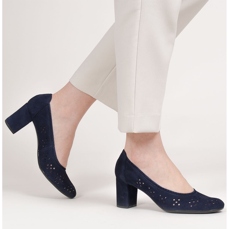 Marco Shoes Tummansiniset pumput, joissa on rei'itys leveämpää jalkaa varten tummansininen 2