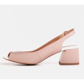 Marco Shoes Sandaalit 1506P on valmistettu vaaleanpunaisesta nahasta ja vakaa kantapää vaaleanpunainen 1