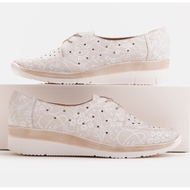 Radoskór Mukavat matalat kiilakengät leveämmälle jalalle beige 1