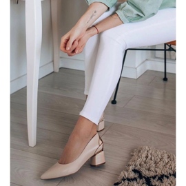 Marco Shoes Pumput beigeä nahkaa, kukkakuvio 1