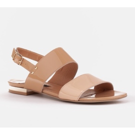 Marco Shoes Litteät sandaalit, joissa on lakka ja metallinen kantapää beige 1