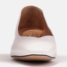 Marco Shoes Pumput valkoisesta nahasta, V-kaula valkoinen 1