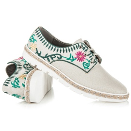 Kylie Naisten kengät brodeerauksella ruskea 2